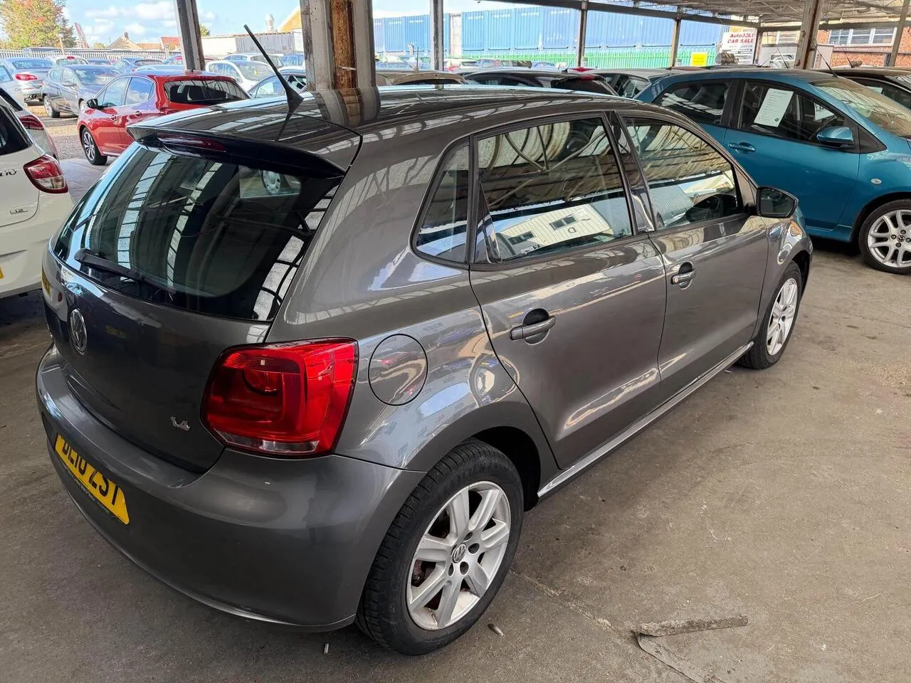 Volkswagen Polo 2010 photo 4