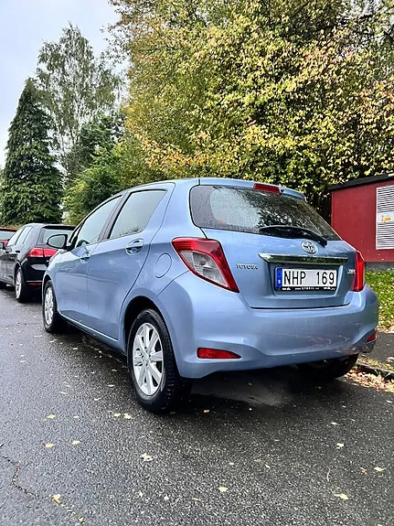 Toyota Yaris 2013 photo 3