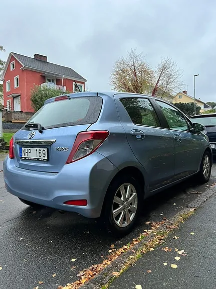 Toyota Yaris 2013 photo 4