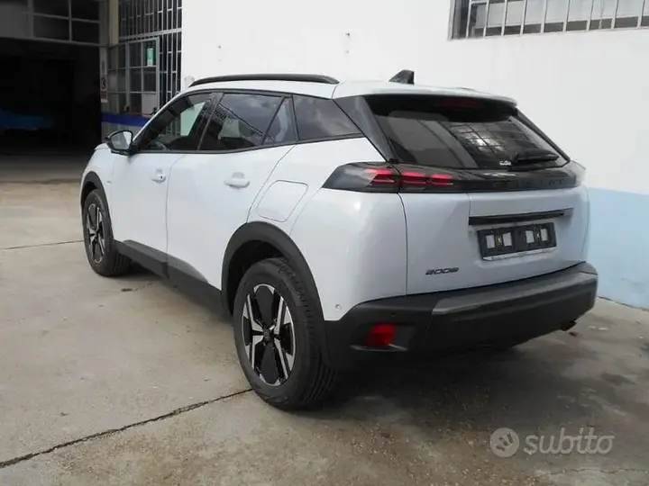 Peugeot 2008 2025 photo 5