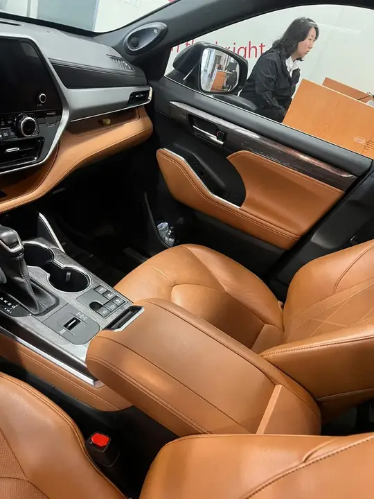 Toyota Highlander 2023 photo 4