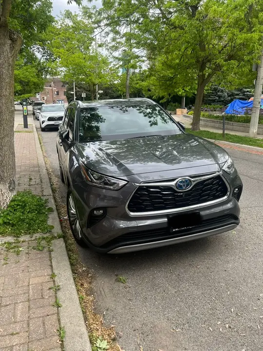 Toyota Highlander 2023 photo 3