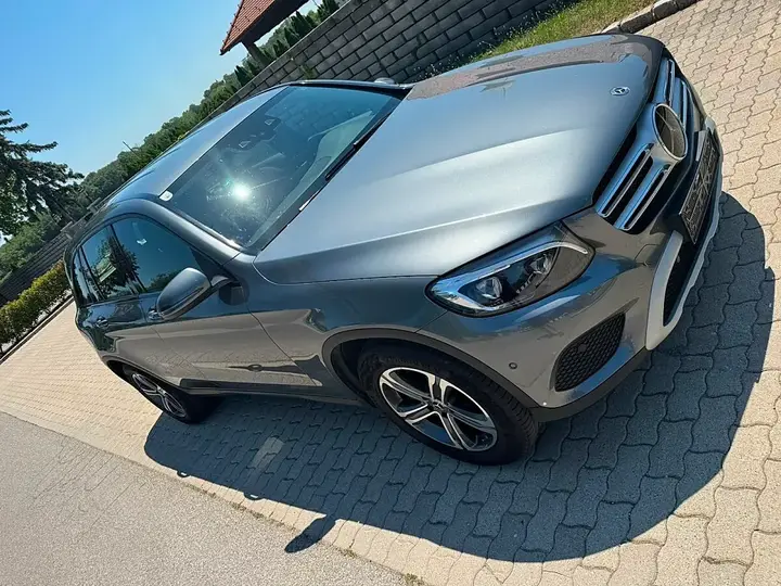 Mercedes-Benz Glc 2018 photo 2