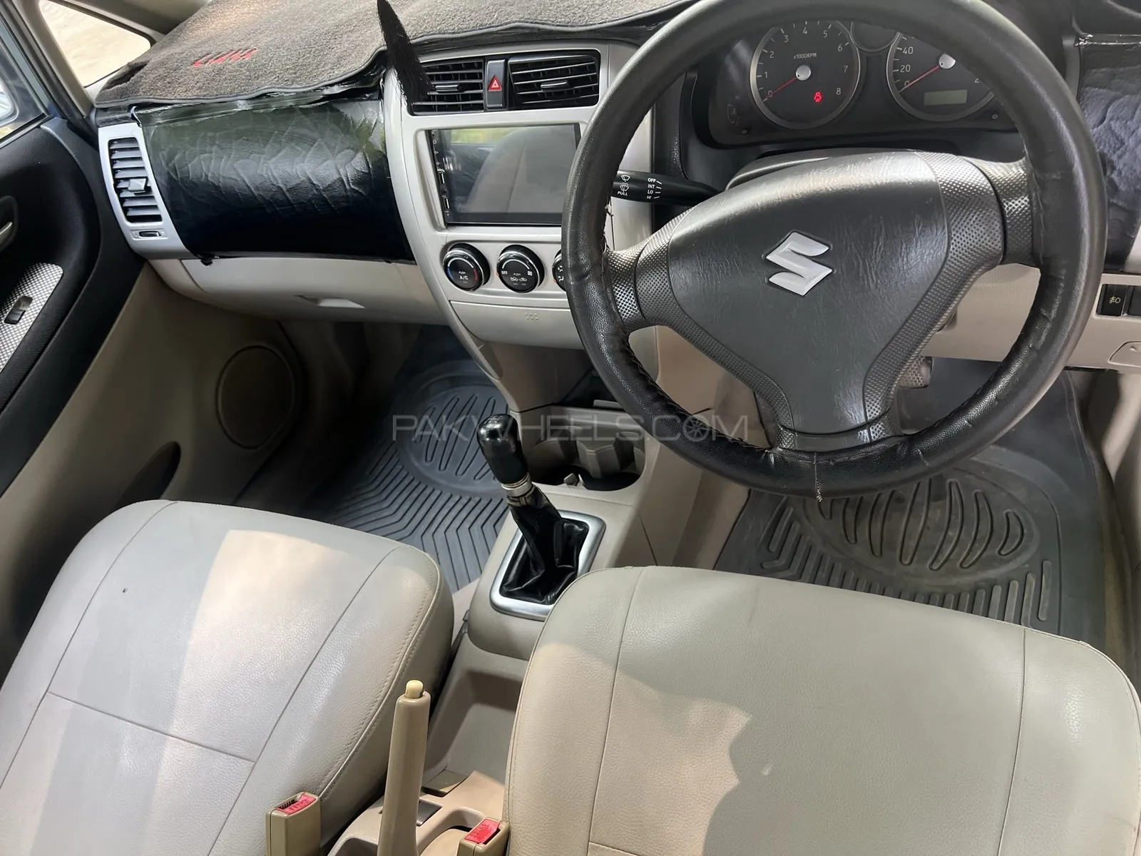 Suzuki Liana