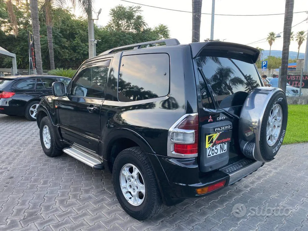 Mitsubishi Pajero 2001 photo 3