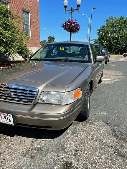 Ford Crown Victoria