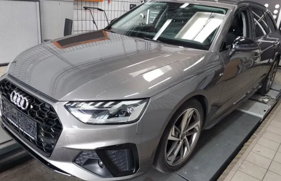 Audi A4 2021 photo 3
