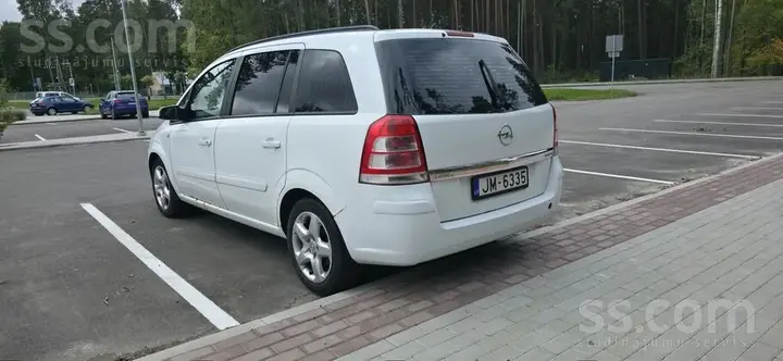Opel Zafira 2008 photo 2