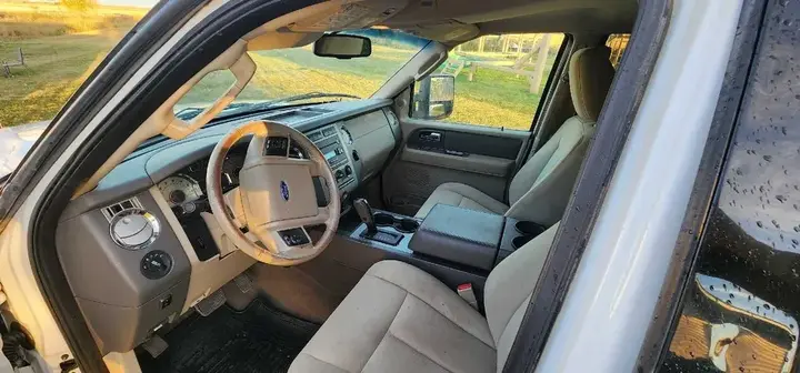 Ford Expedition 2013 photo 5