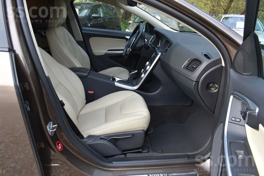 Volvo V60 2017 photo 5