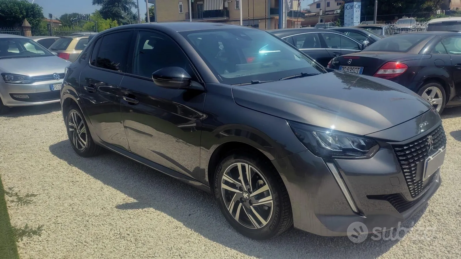 Peugeot 208 2022 photo 3