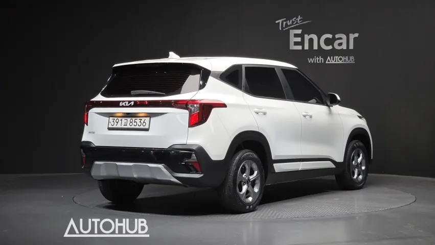 Kia Seltos 2023 photo 2