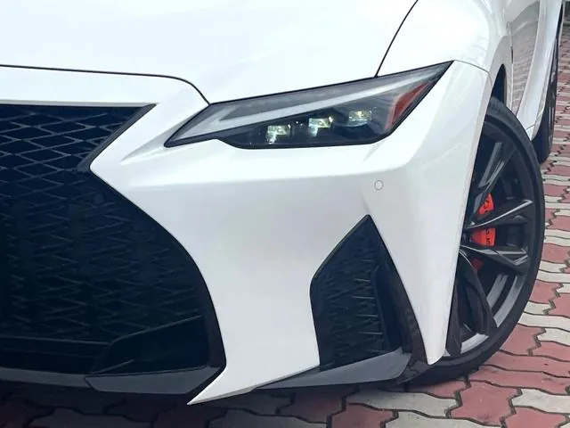 Lexus Is 2023 photo 4