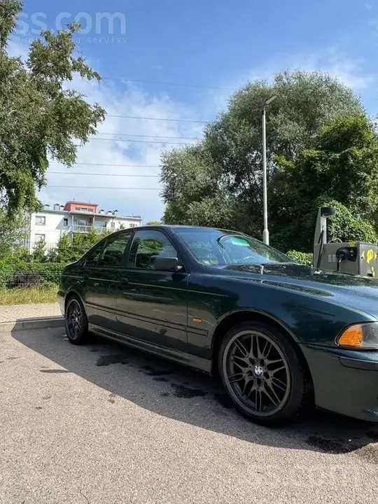 BMW 530
