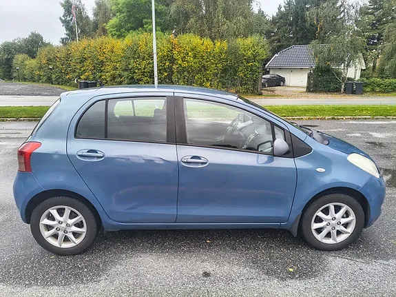 Toyota Yaris 2007 photo 4