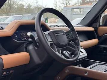 Land Rover Defender 2021 photo 3
