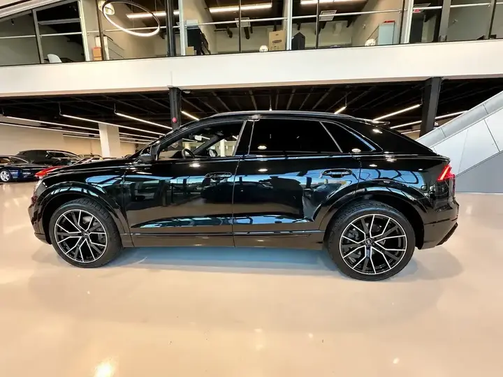 Audi Q8 2022 photo 4