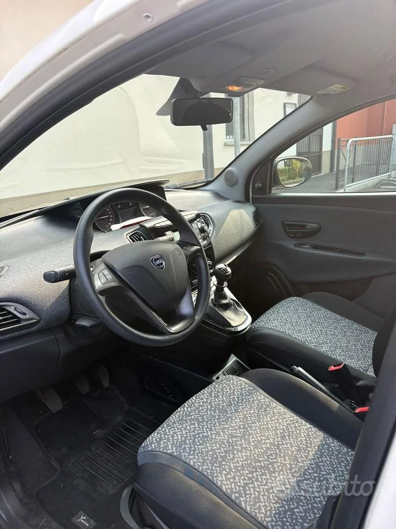 Lancia Ypsilon 2021 photo 5