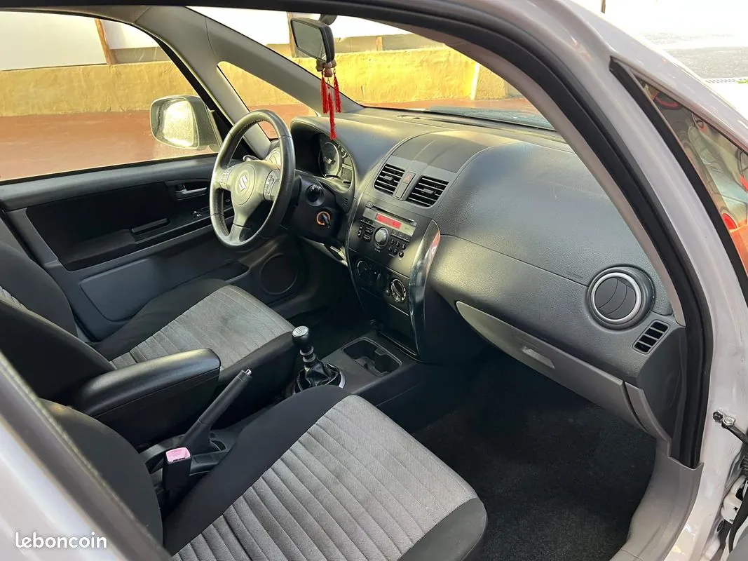 Suzuki Sx4 2011 photo 3