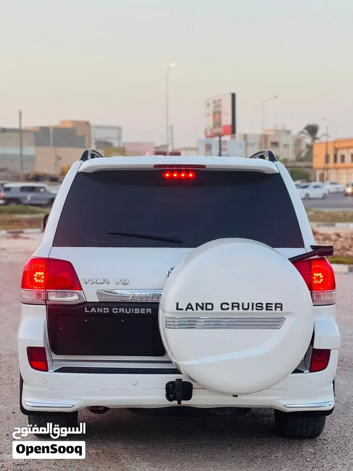 Toyota Hilux 2010 photo 3
