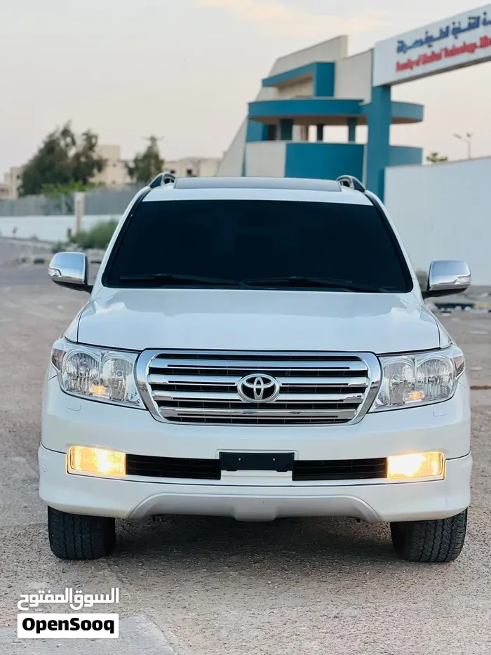 Toyota Hilux 2010 photo 2