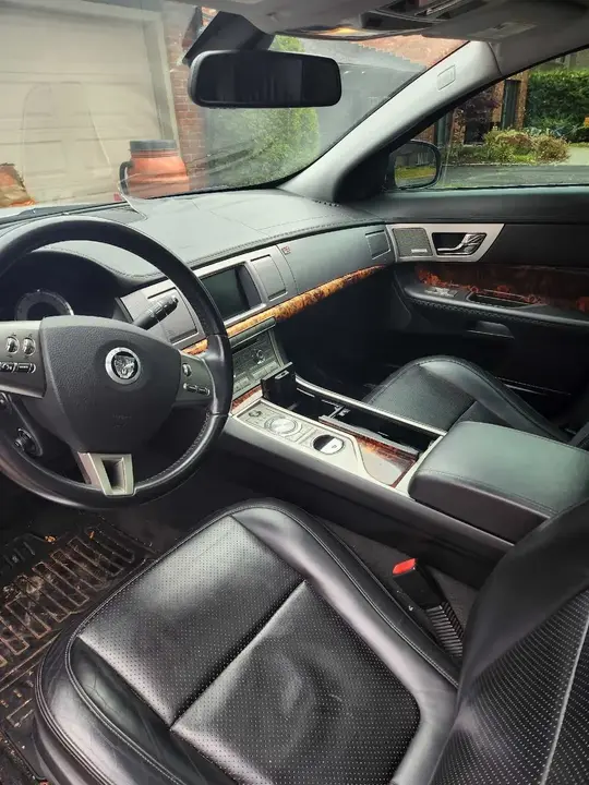 Jaguar Xf 2009 photo 5