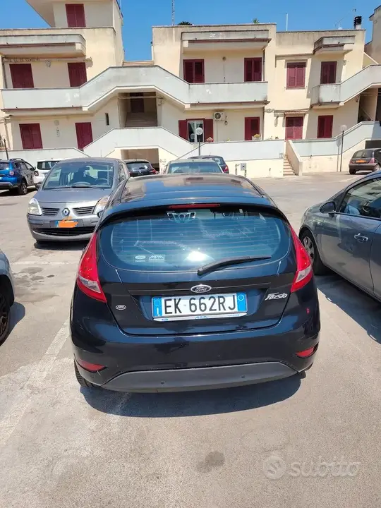 Ford Fiesta 2012 photo 3