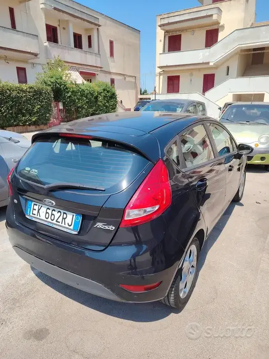 Ford Fiesta 2012 photo 5