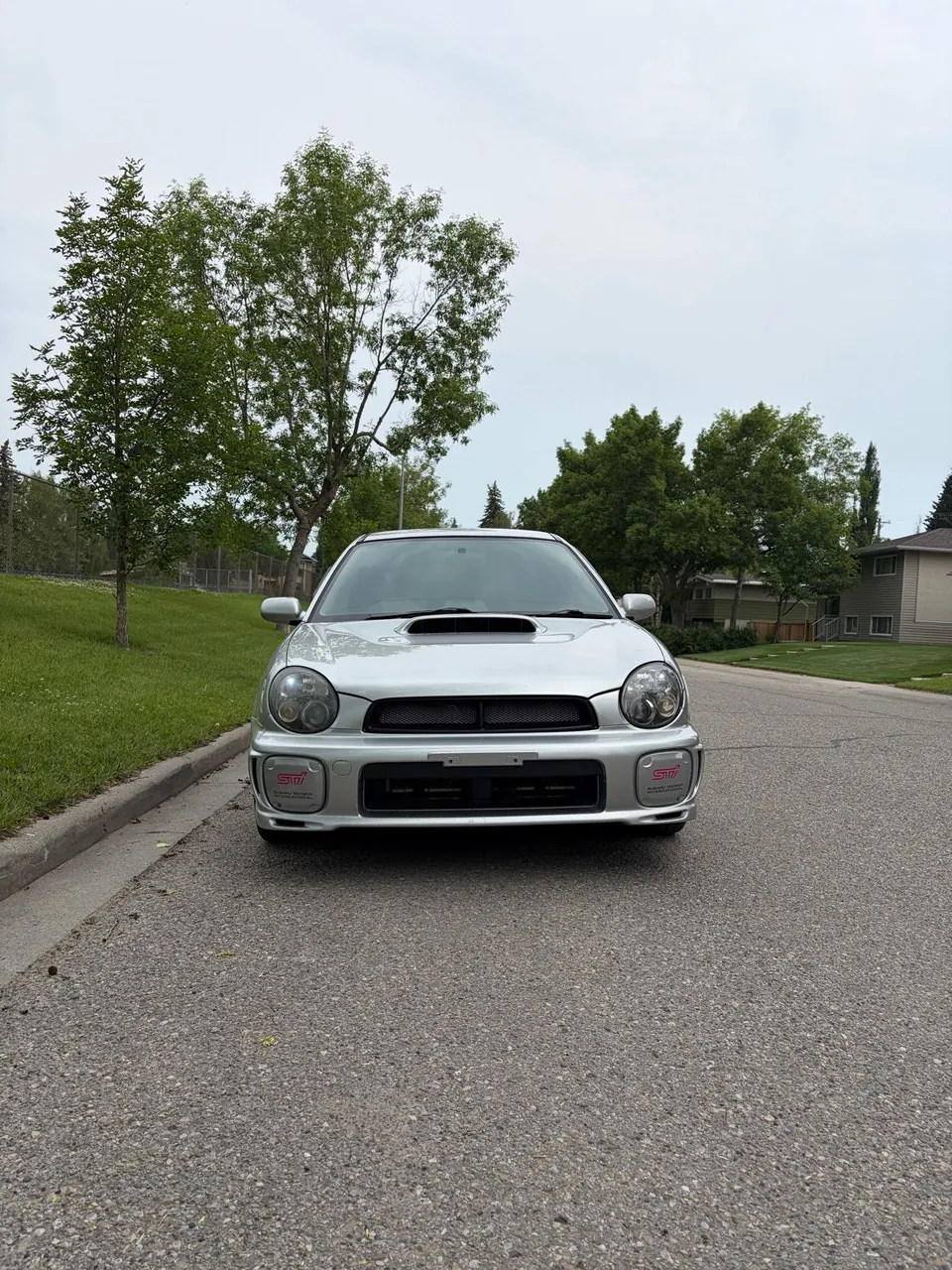 Subaru Sti 2001 photo 2