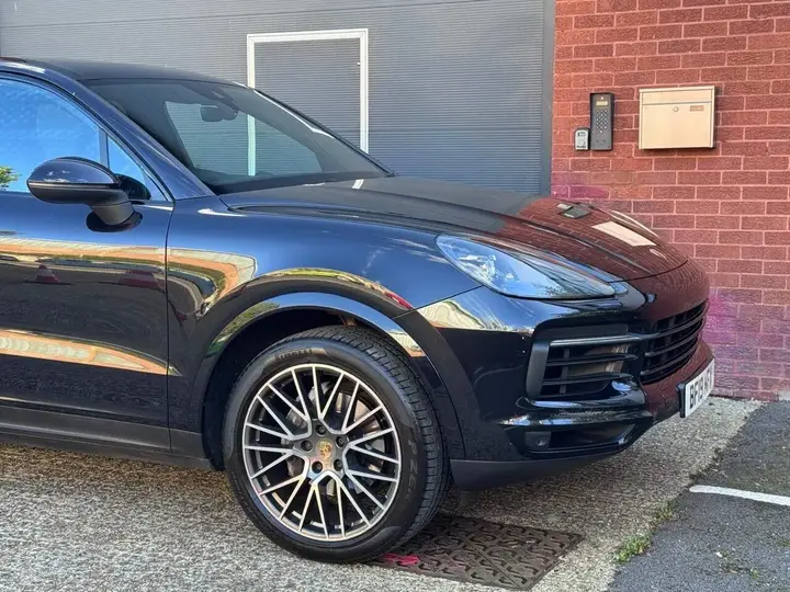 Porsche Cayenne 2019 photo 2