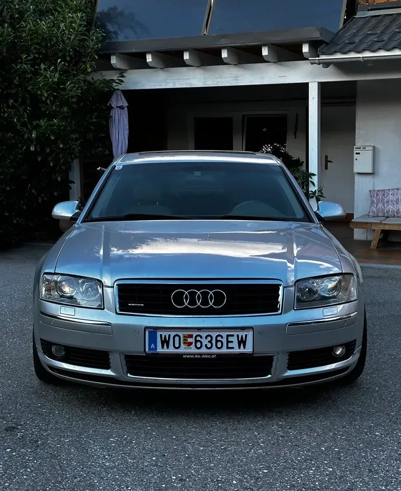 Audi A8 2002 photo 2