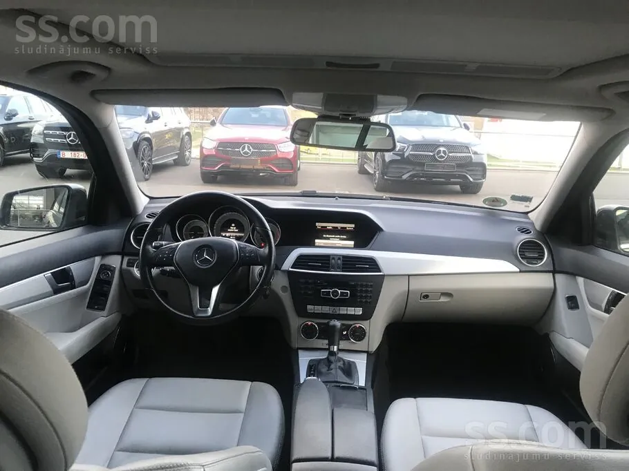 Mercedes-Benz C300 2013 photo 3