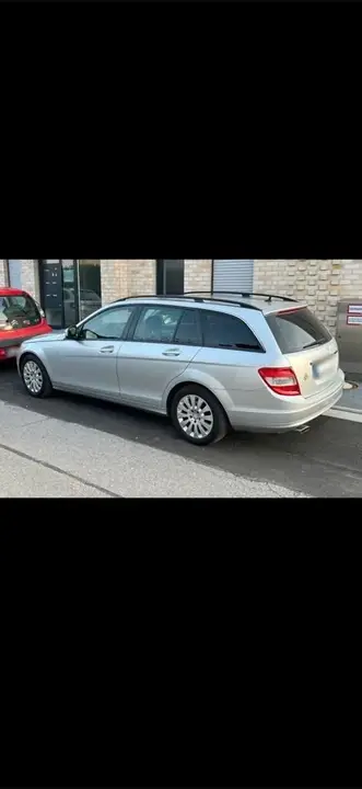 Mercedes-Benz C200