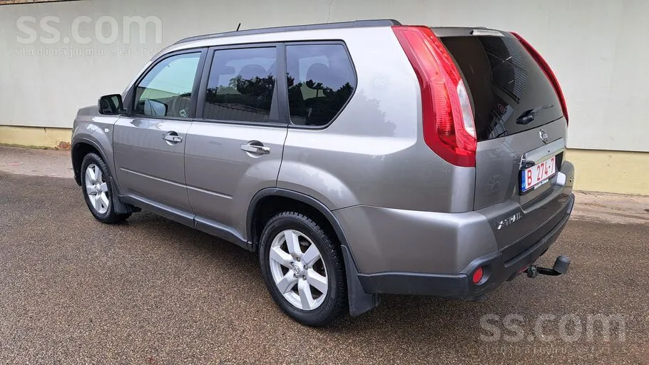 Nissan X-Trail 2011 photo 2