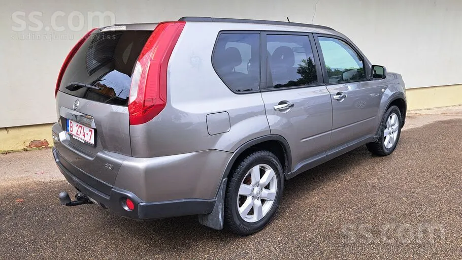 Nissan X-Trail 2011 photo 4