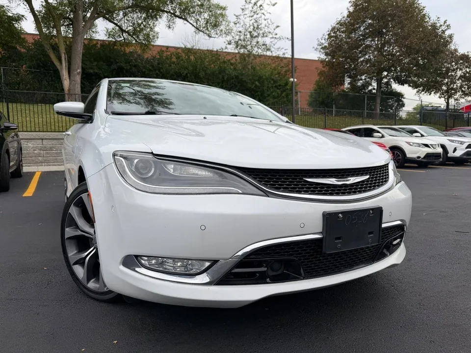 Chrysler 200