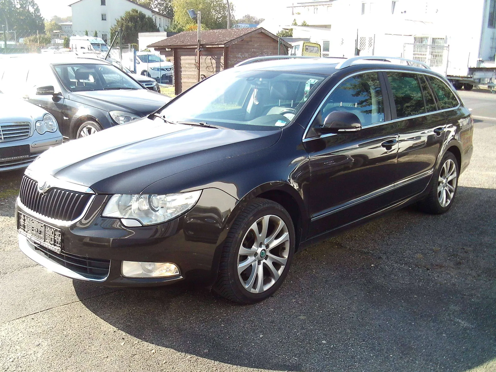 Skoda Superb 2013 photo 2