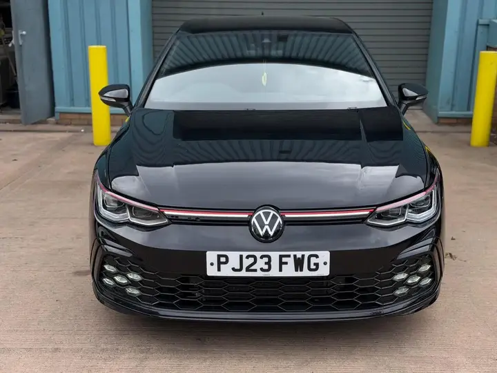 Volkswagen Golf 2023 photo 2