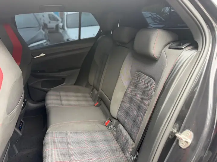 Volkswagen Golf 2023 photo 4