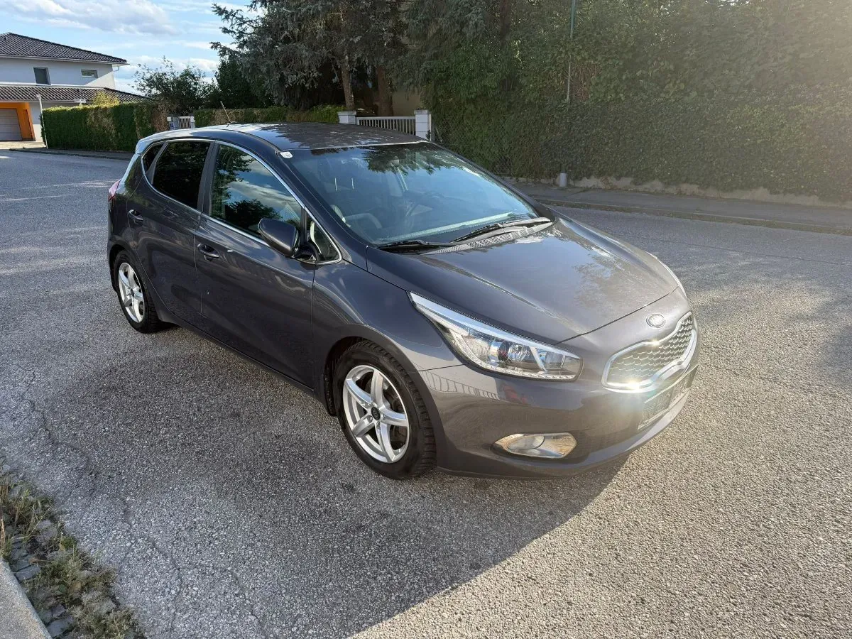 Kia Ceed 2013 photo 3