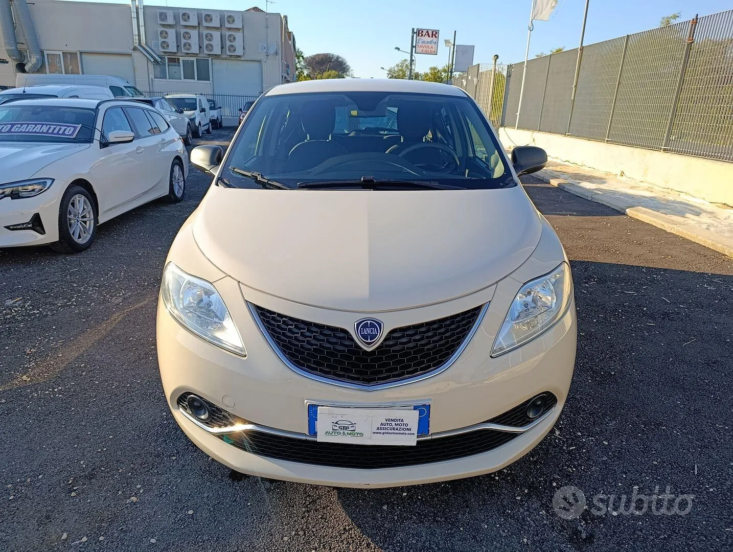 Lancia Ypsilon 2016 photo 2