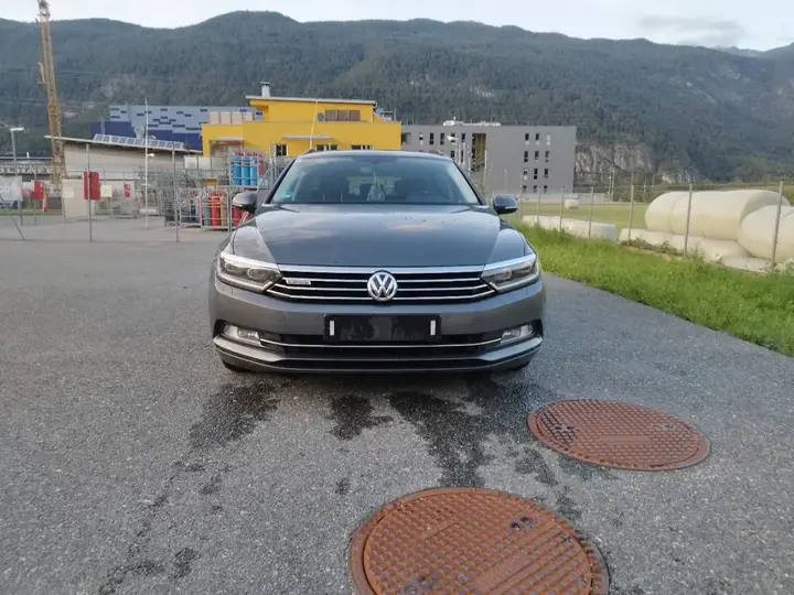 Volkswagen Passat 2015 photo 2