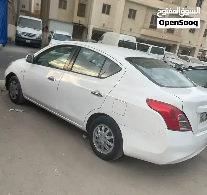 Nissan Sunny 2014 photo 3