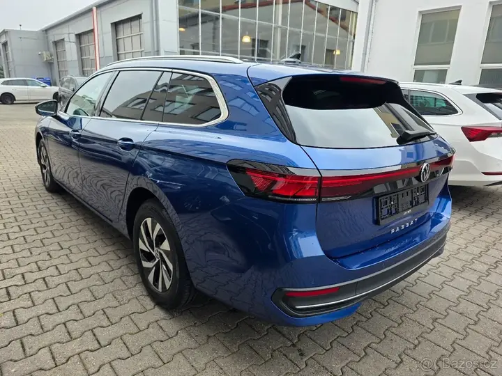 Volkswagen Passat 2024 photo 4