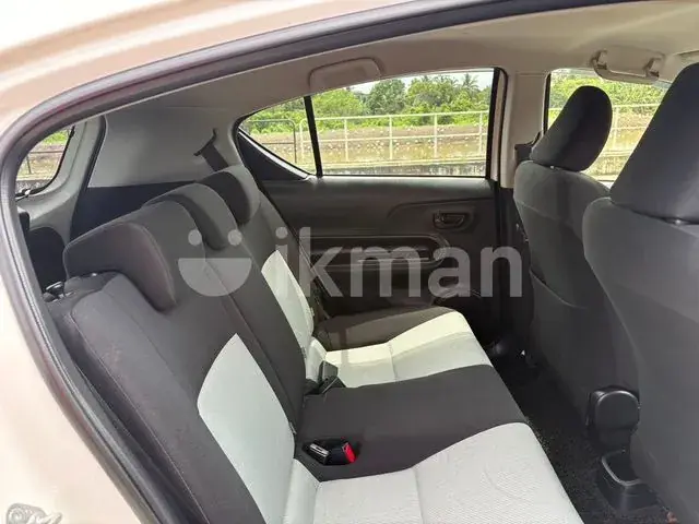 Toyota Aqua 2014 photo 5