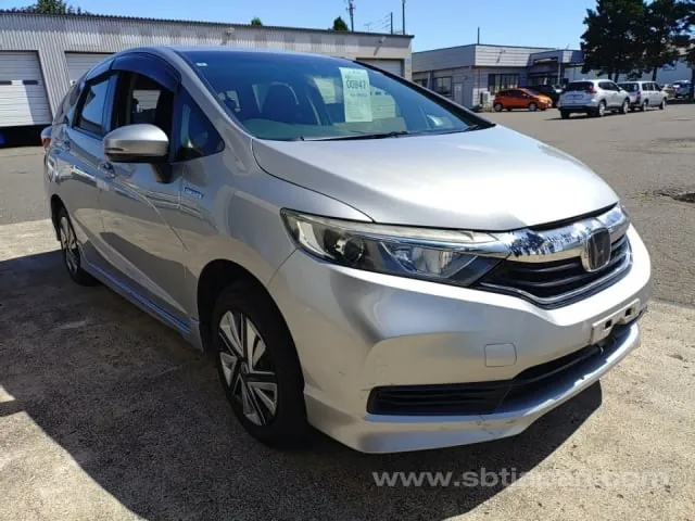 Honda Shuttle Hybrid 2019 photo 2