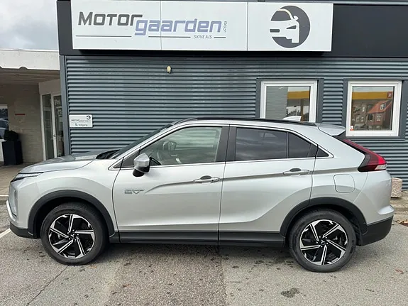 Mitsubishi Eclipse Cross 2023 photo 2