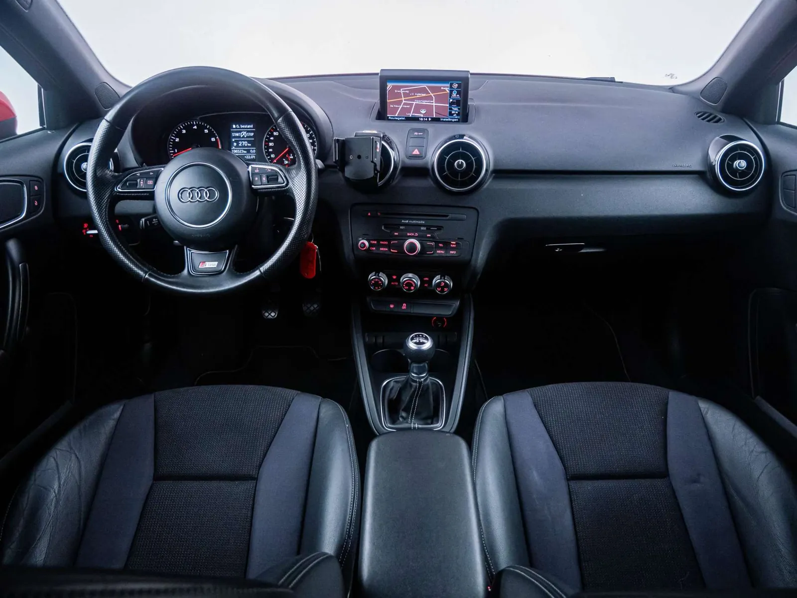 Audi A1 2011 photo 2