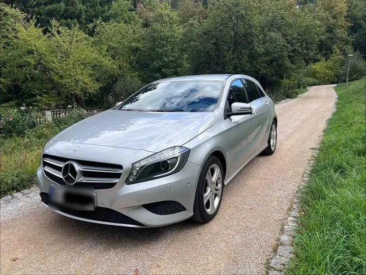 Mercedes-Benz A 180
