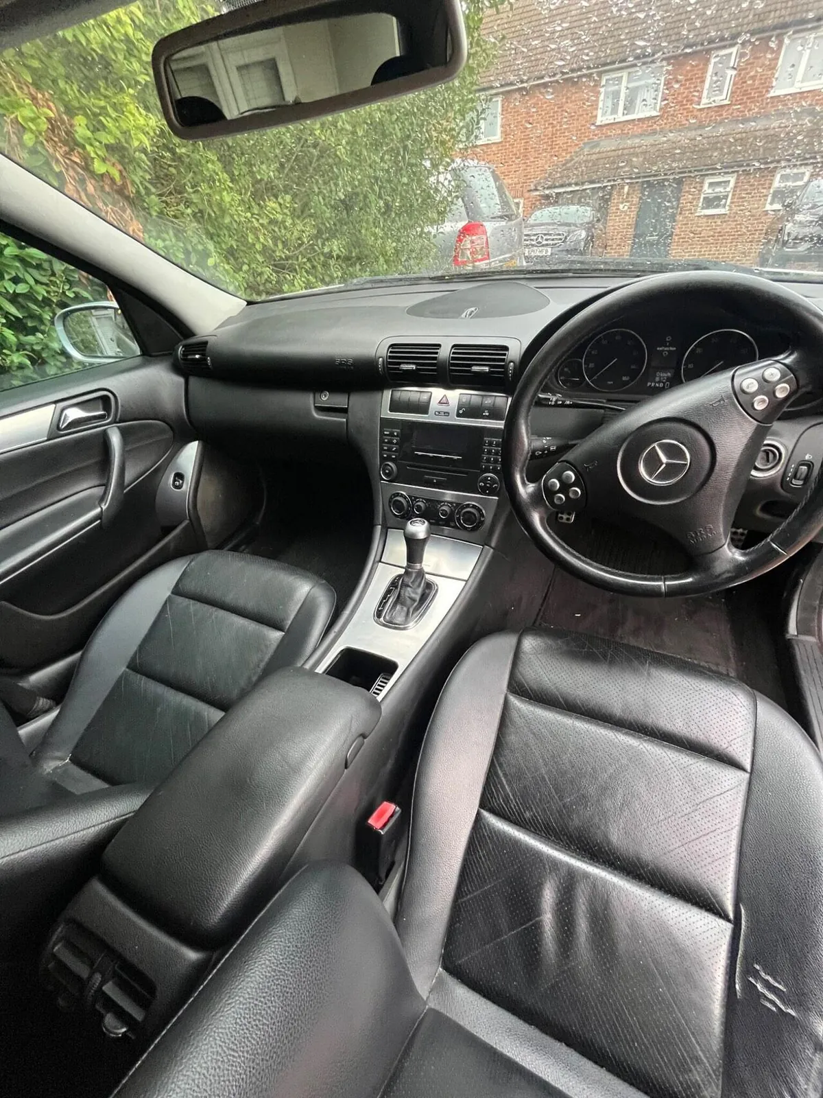 Mercedes-Benz C-Class 2004 photo 2
